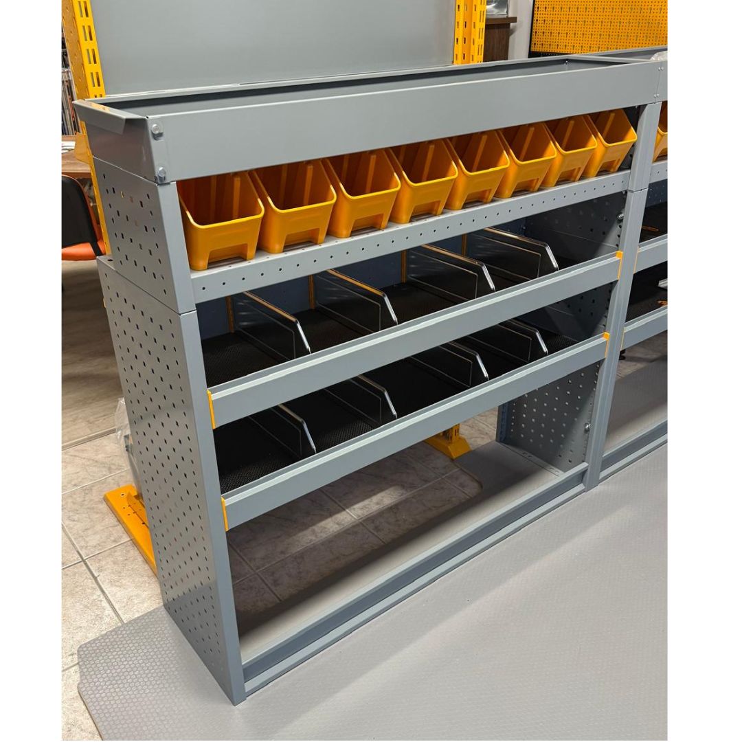 Expressregal 4 Ausstellung